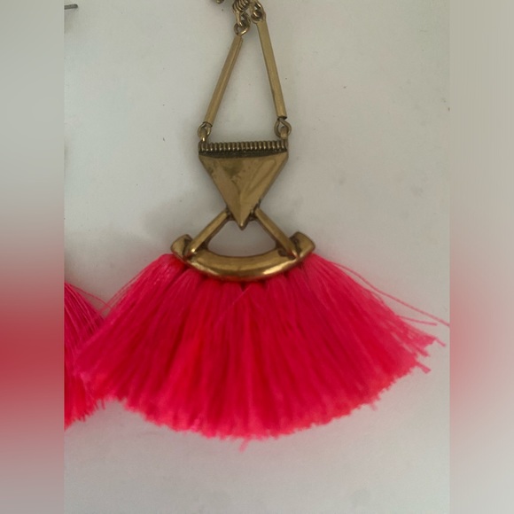 Pre-Owned Women's Tassel Pink Gold Earrings Chic Vibrant Elegance 3.5”H x 1”W - Picture 12 of 12